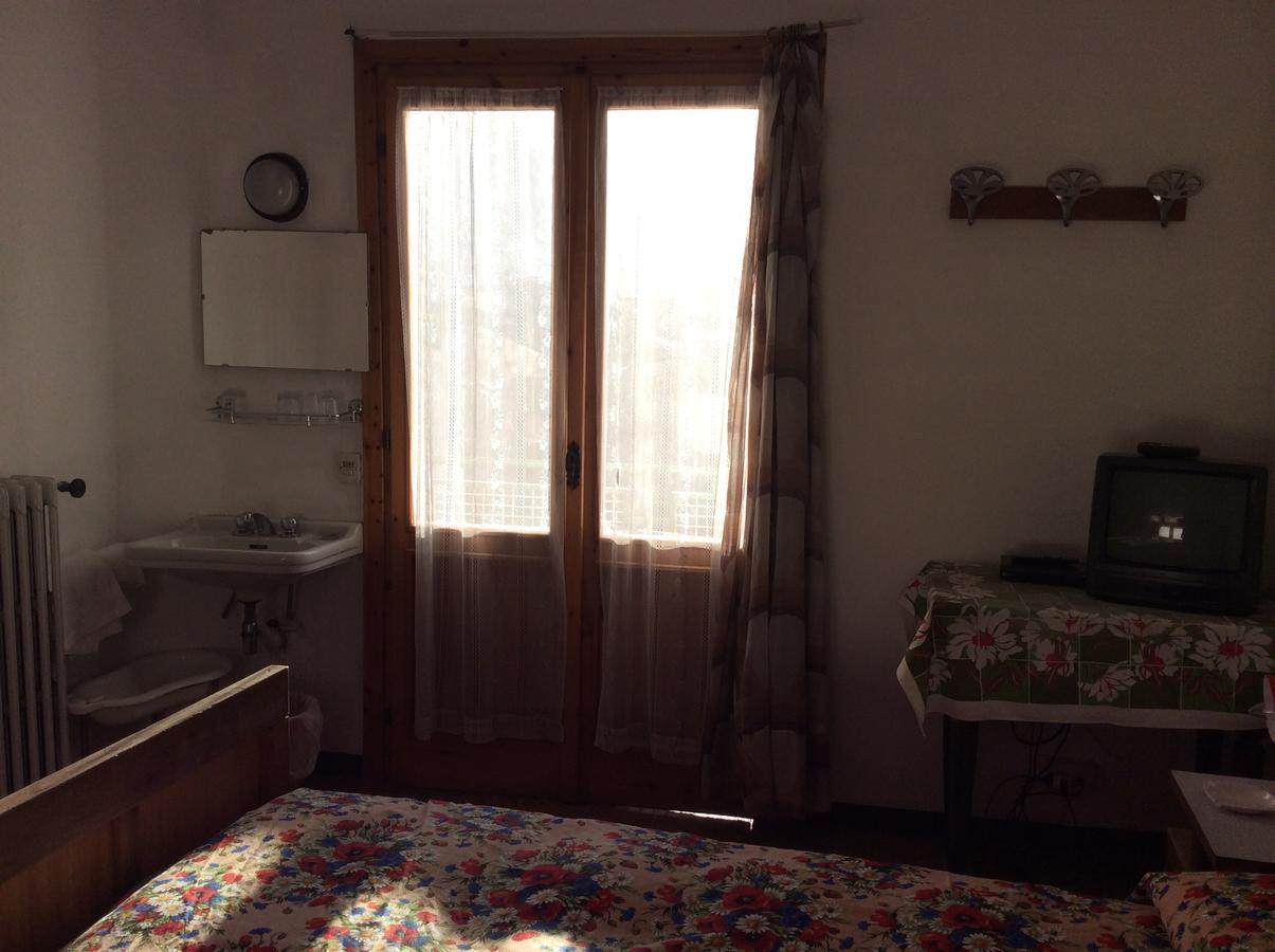 Albergo Cervo 蓬泰迪莱尼奥 外观 照片